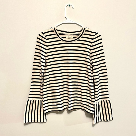 🍭 3/$20 Madewell black and white striped top with bell sleeves - Picture 2 of 13